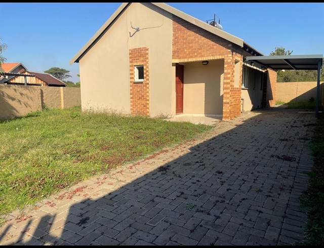 3 BEDROOM TOWNHOUSE FOR SALE IN WATERKLOOF